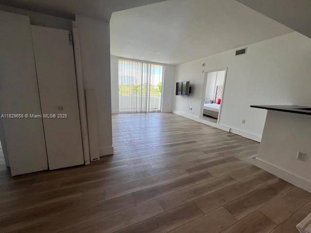 2775 NE 187th St #202, Aventura, FL 33180