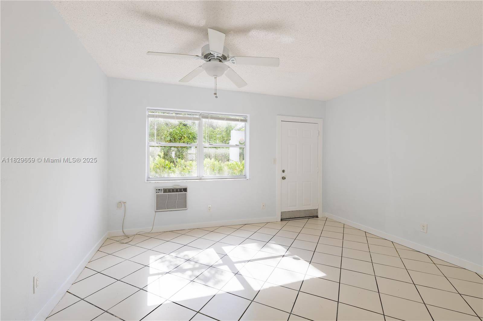 Miami, FL 33129,2825 SW 3rd Ave #4