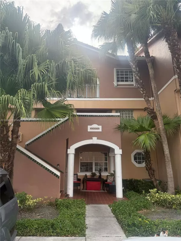 Miami, FL 33196,10010 Hammocks Blvd #203-2