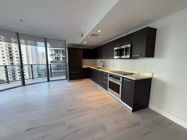 Miami, FL 33130,45 SW 9th St #1706