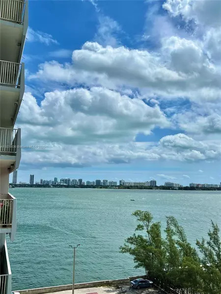 7545 E Treasure Dr #7K, North Bay Village, FL 33141