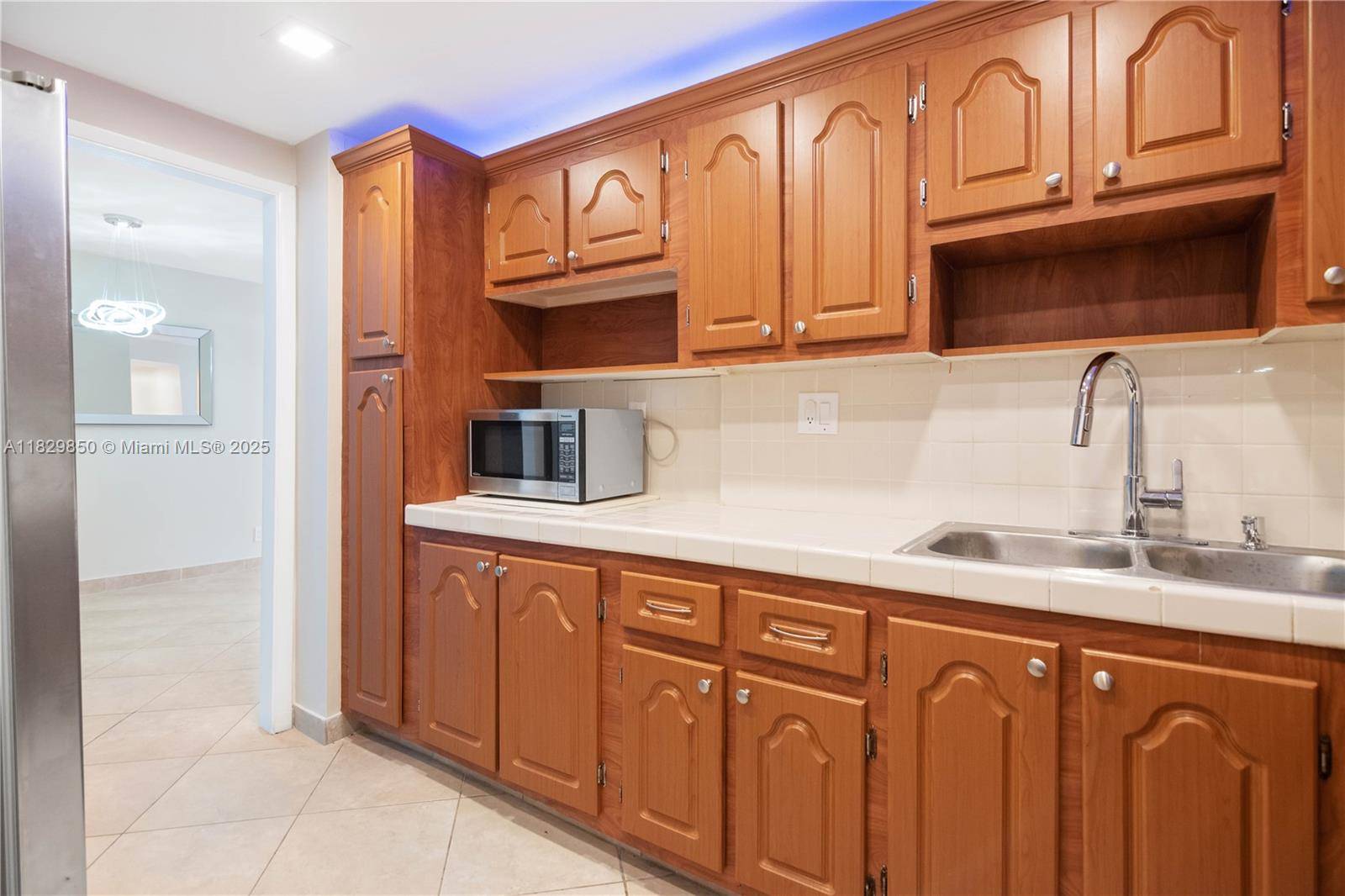 North Miami Beach, FL 33162,16740 NE 9th Ave #604