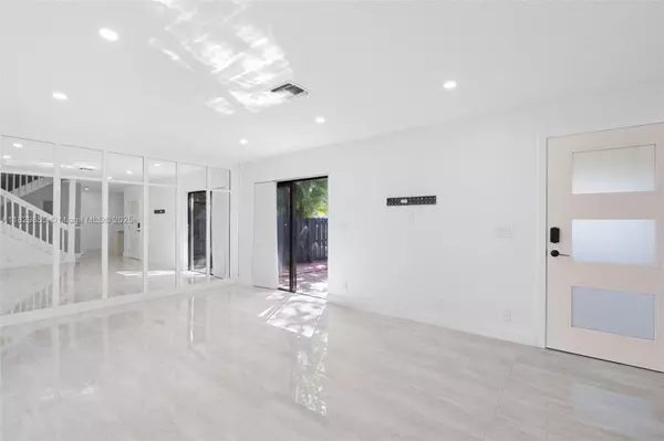 Coral Springs, FL 33065,2622 NW 99th Ave