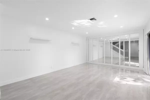 Coral Springs, FL 33065,2622 NW 99th Ave