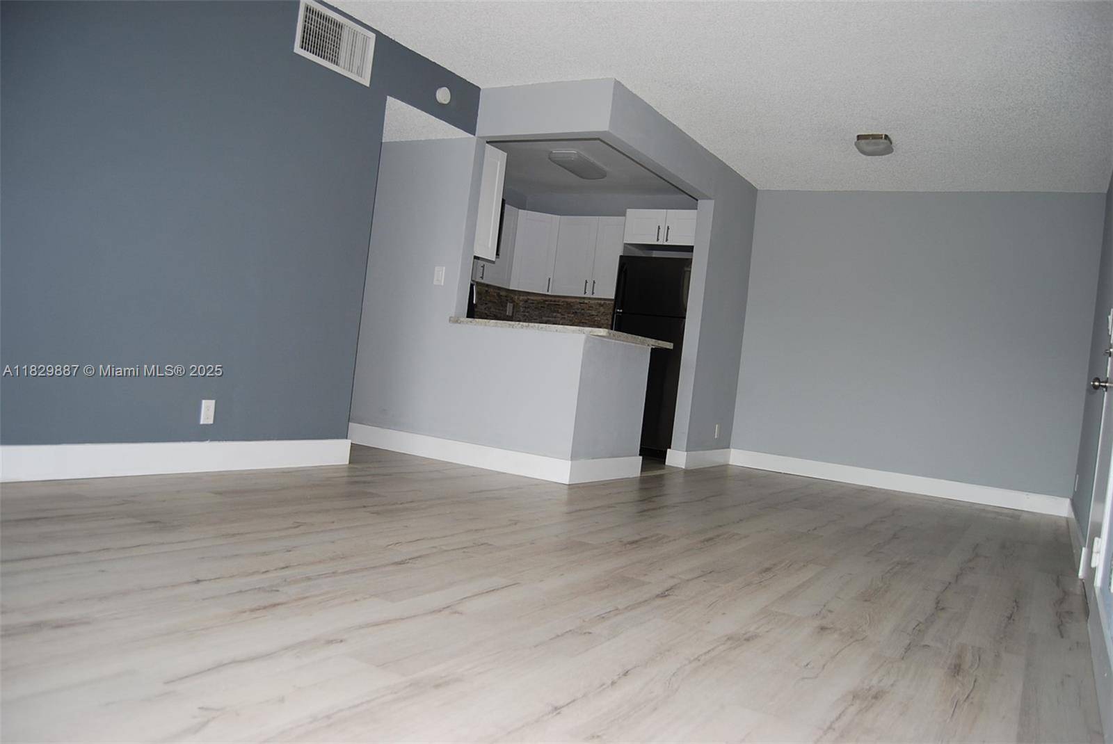 Doral, FL 33166,5221 Geneva Way #205