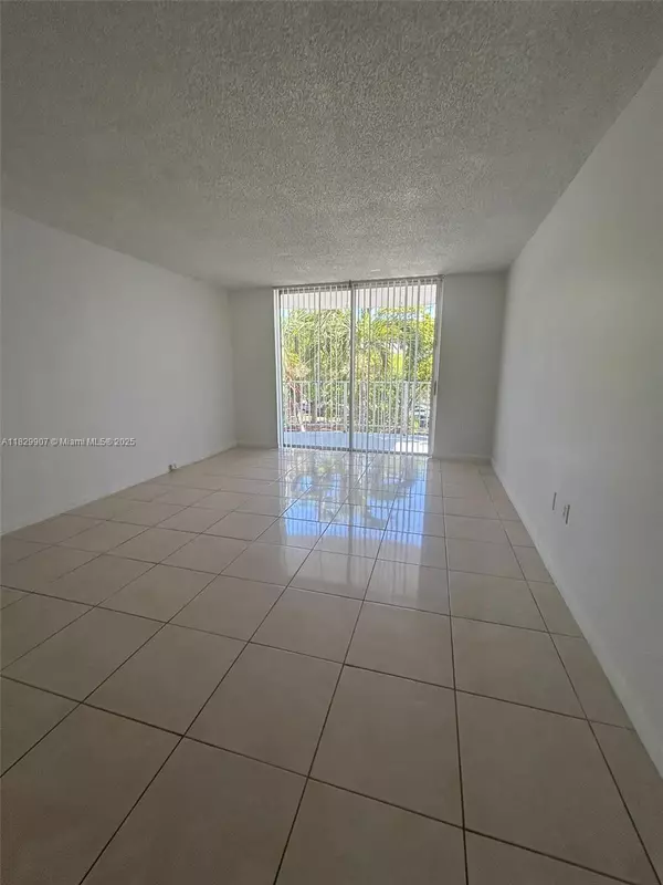Miami, FL 33169,496 NW 165th St Rd #D-310