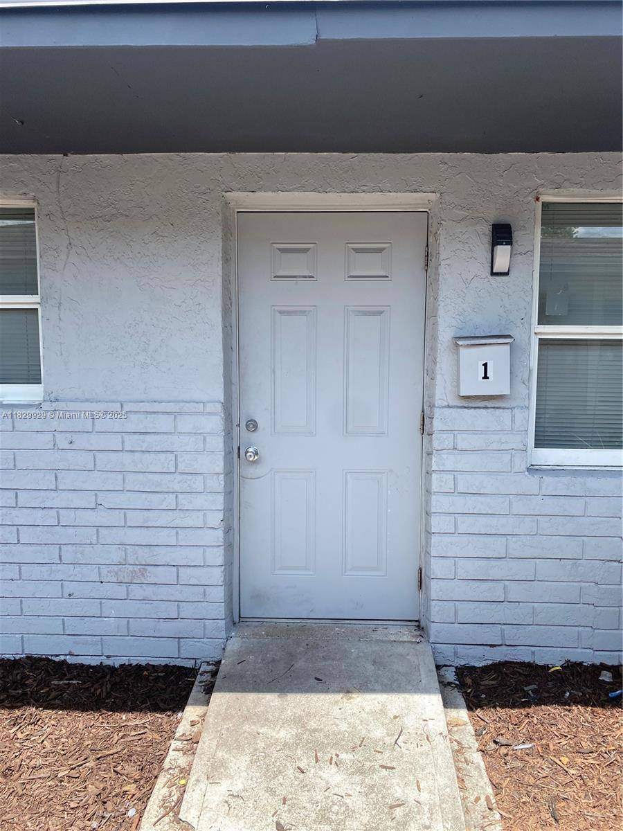 Pompano Beach, FL 33069,3016 NW 2nd St, 1-3,