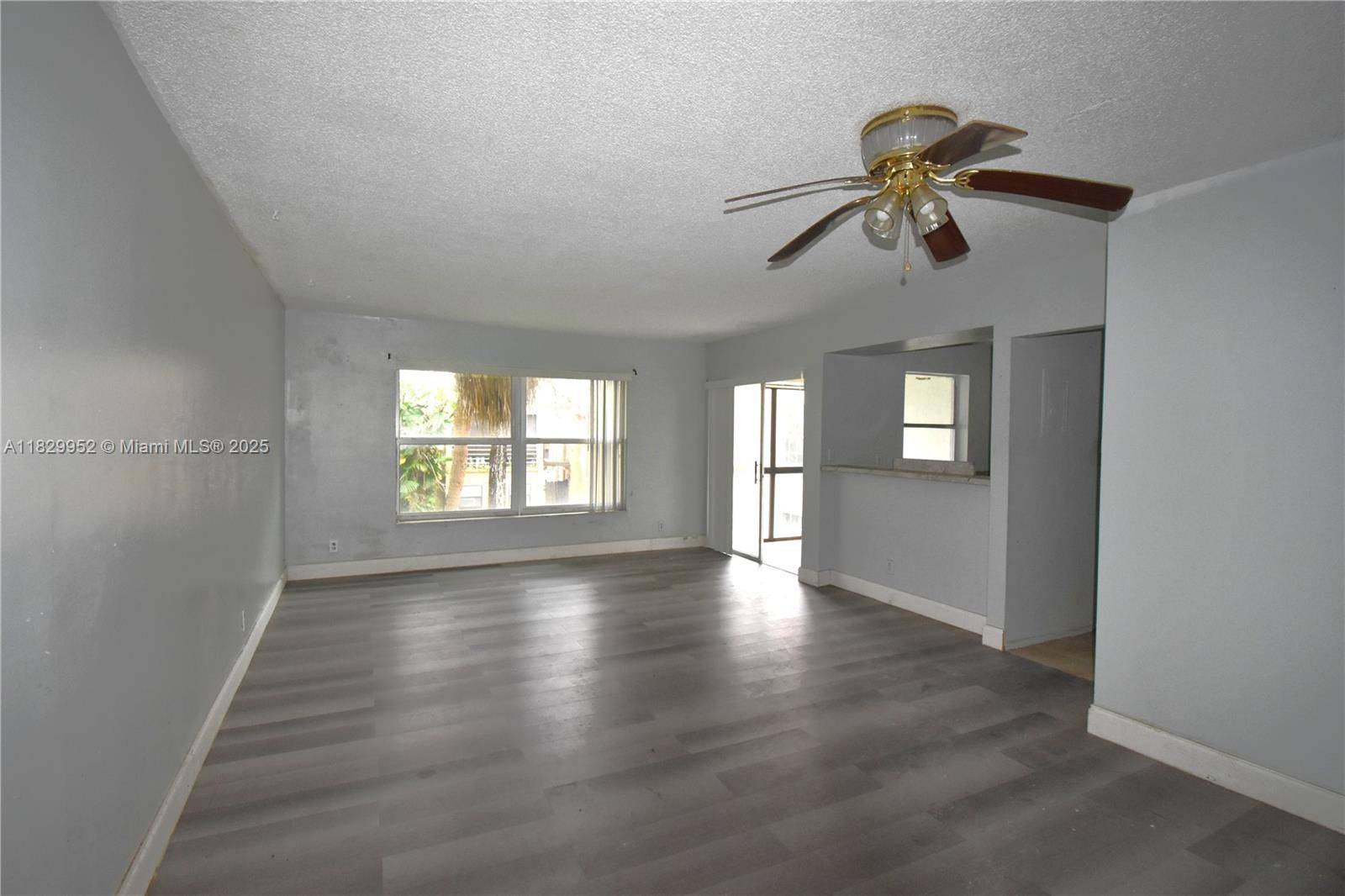Lauderhill, FL 33313,4231 NW 19th St #256