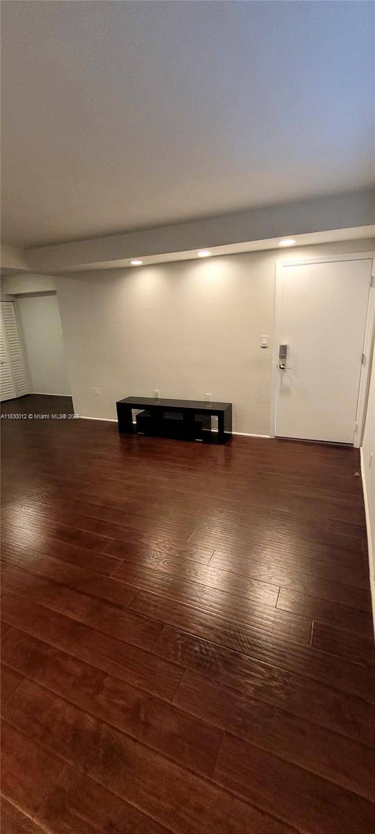 Miami Beach, FL 33141,7333 Dickens Ave #2