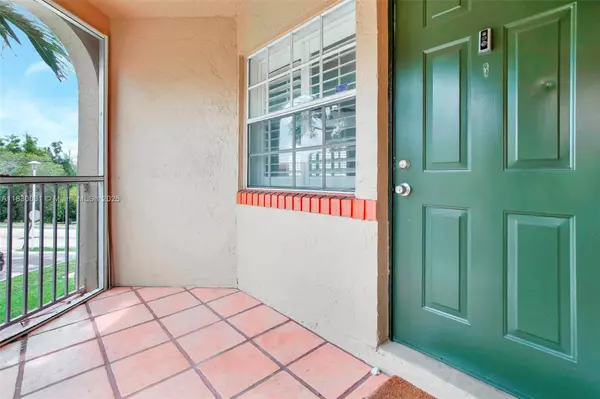 Pembroke Pines, FL 33025,8621 SW 5th St #208