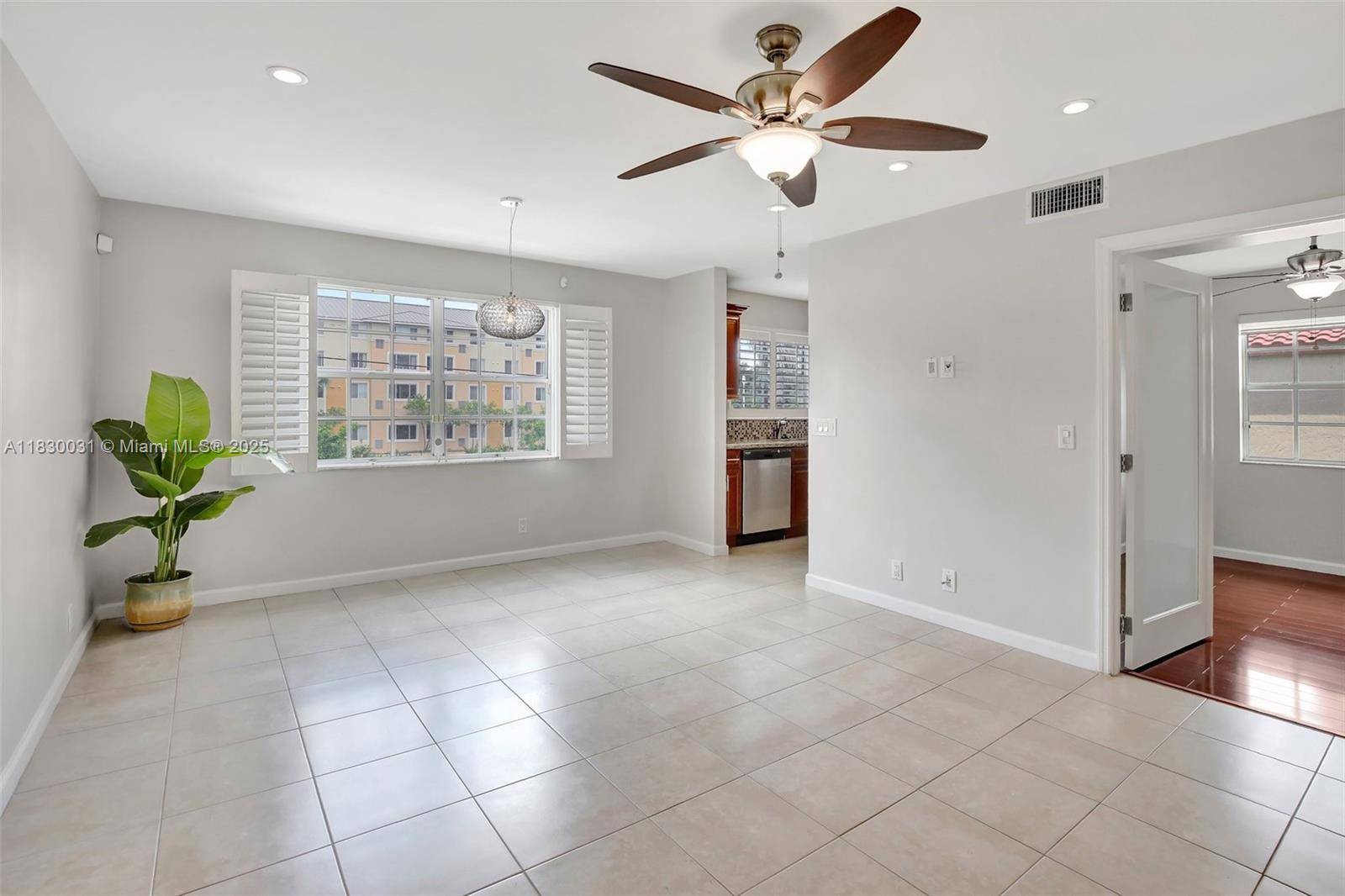 8621 SW 5th St #208, Pembroke Pines, FL 33025