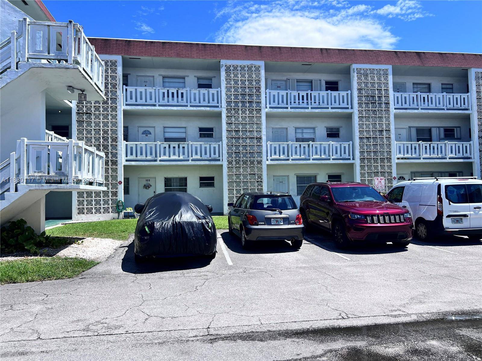 1280 NW 43rd Ter #203, Lauderhill, FL 33313