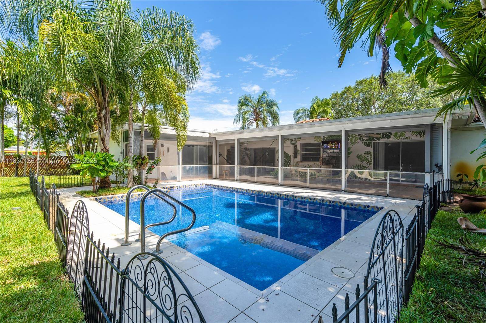 4209 Jefferson St, Hollywood, FL 33021
