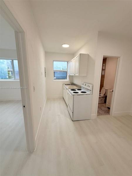871 SW 3rd St #31, Miami, FL 33130