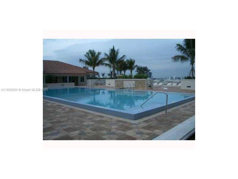 Aventura, FL 33180,19900 E Country Club Dr #806
