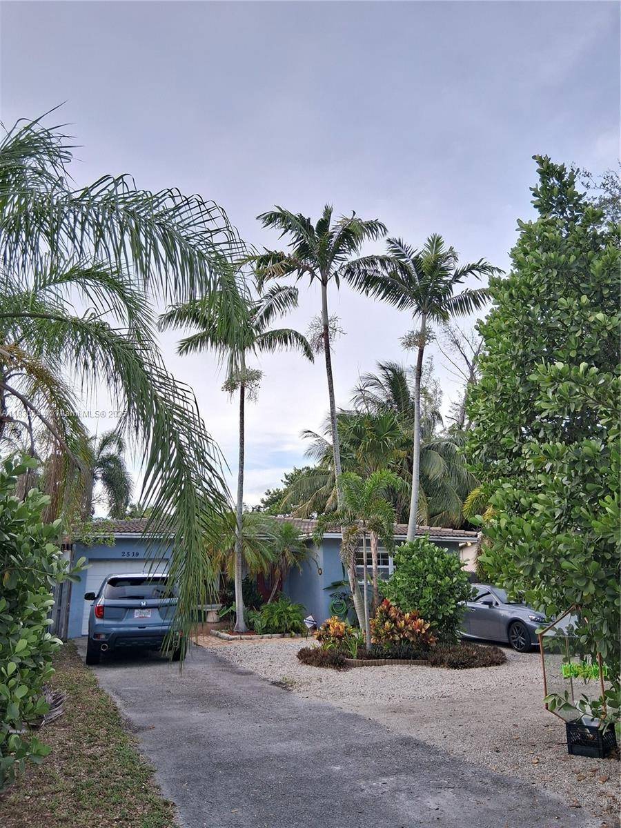 Hollywood, FL 33020,2519 Washington St
