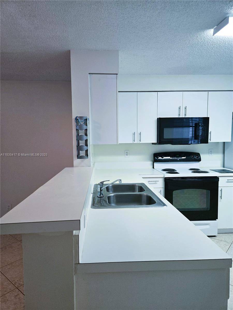 Weston, FL 33326,1210 Sorrento Dr #1210