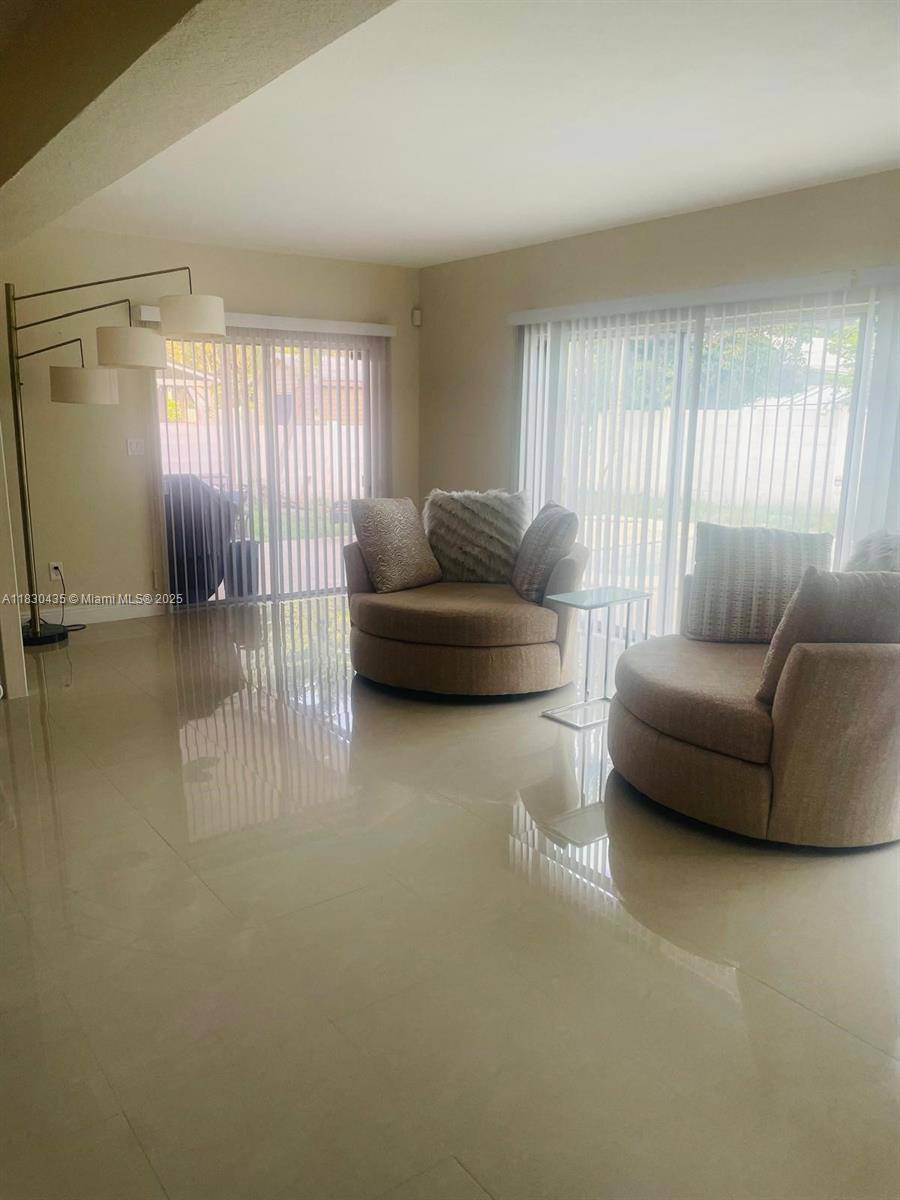 Pembroke Pines, FL 33023,6790 SW 10th Ct