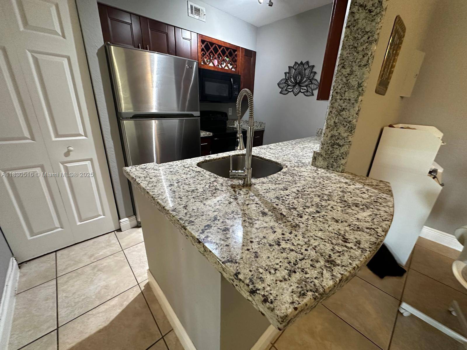 Oakland Park, FL 33309,2841 N Oakland Forest Dr #205