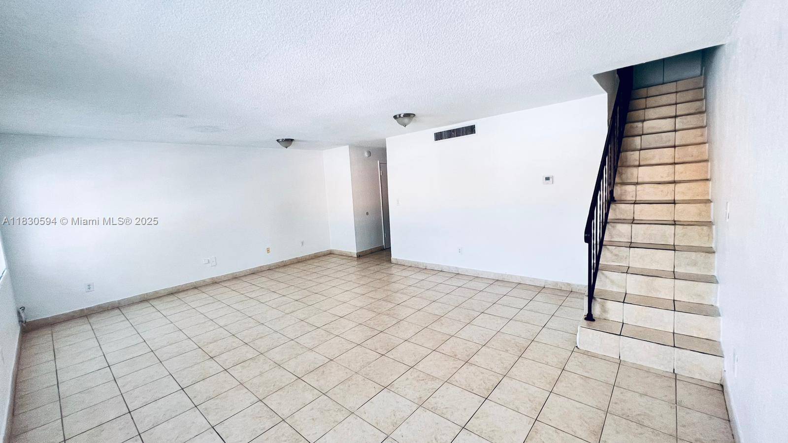 1305 W 53rd St #406, Hialeah, FL 33012