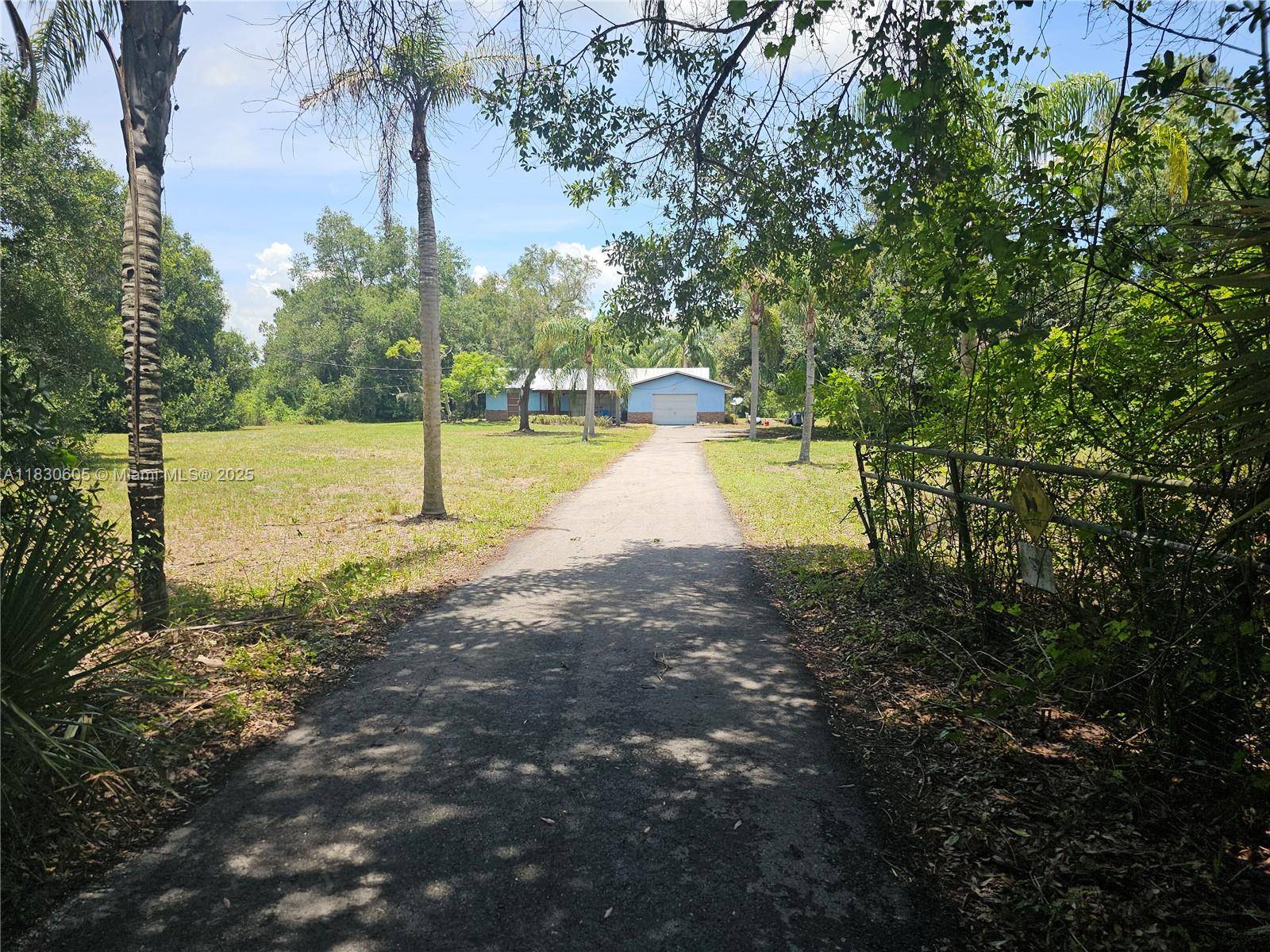 2050 Evans, La Belle, FL 33935