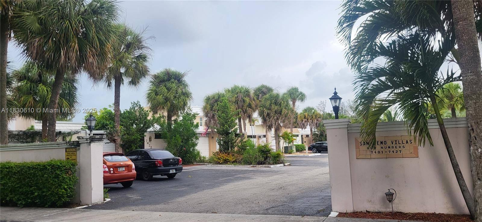 7423 Big Cypress Dr, Miami Lakes, FL 33014