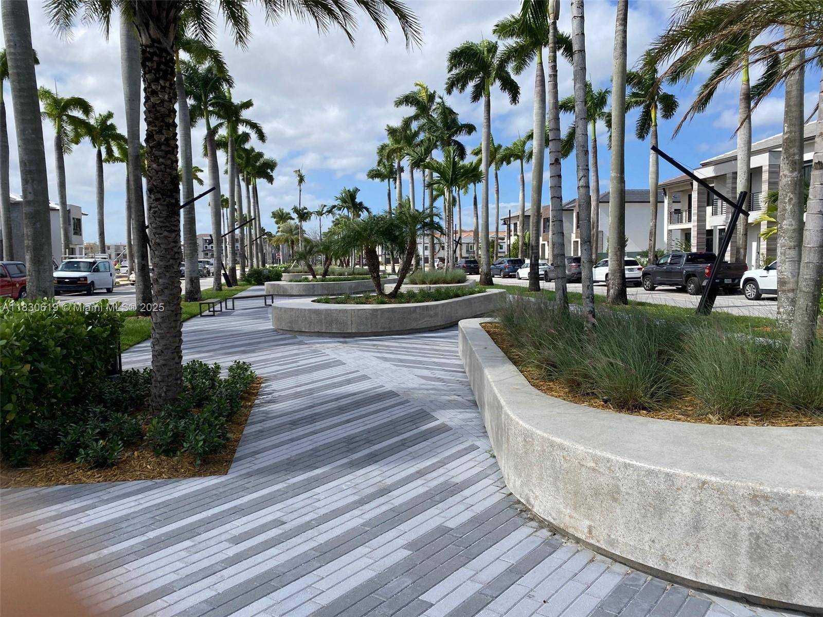Doral, FL 33166,4636 NW 84 #21