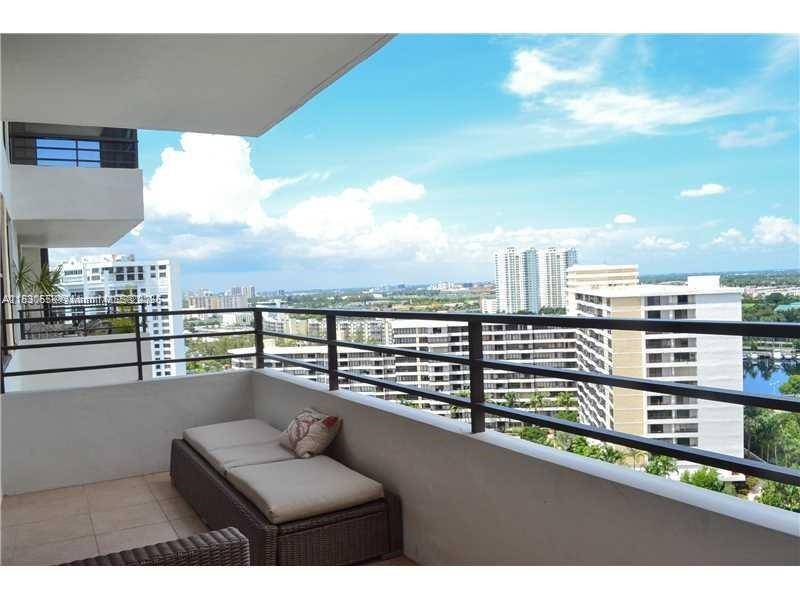 Hallandale Beach, FL 33009,2500 PARKVIEW DR #1919