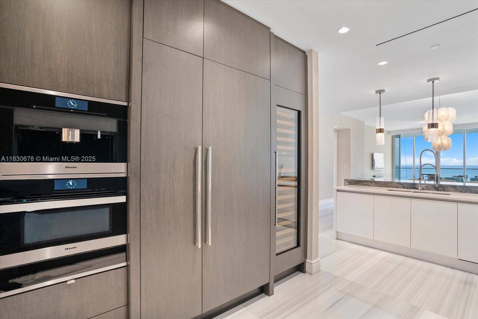 Sunny Isles Beach, FL 33160,17901 Collins Avenue #902