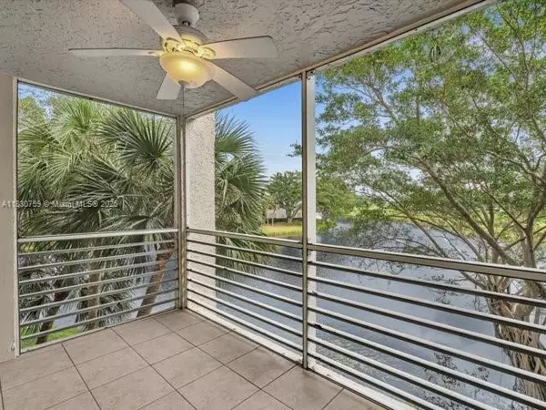 9311 Orange Grove Dr #301, Davie, FL 33324