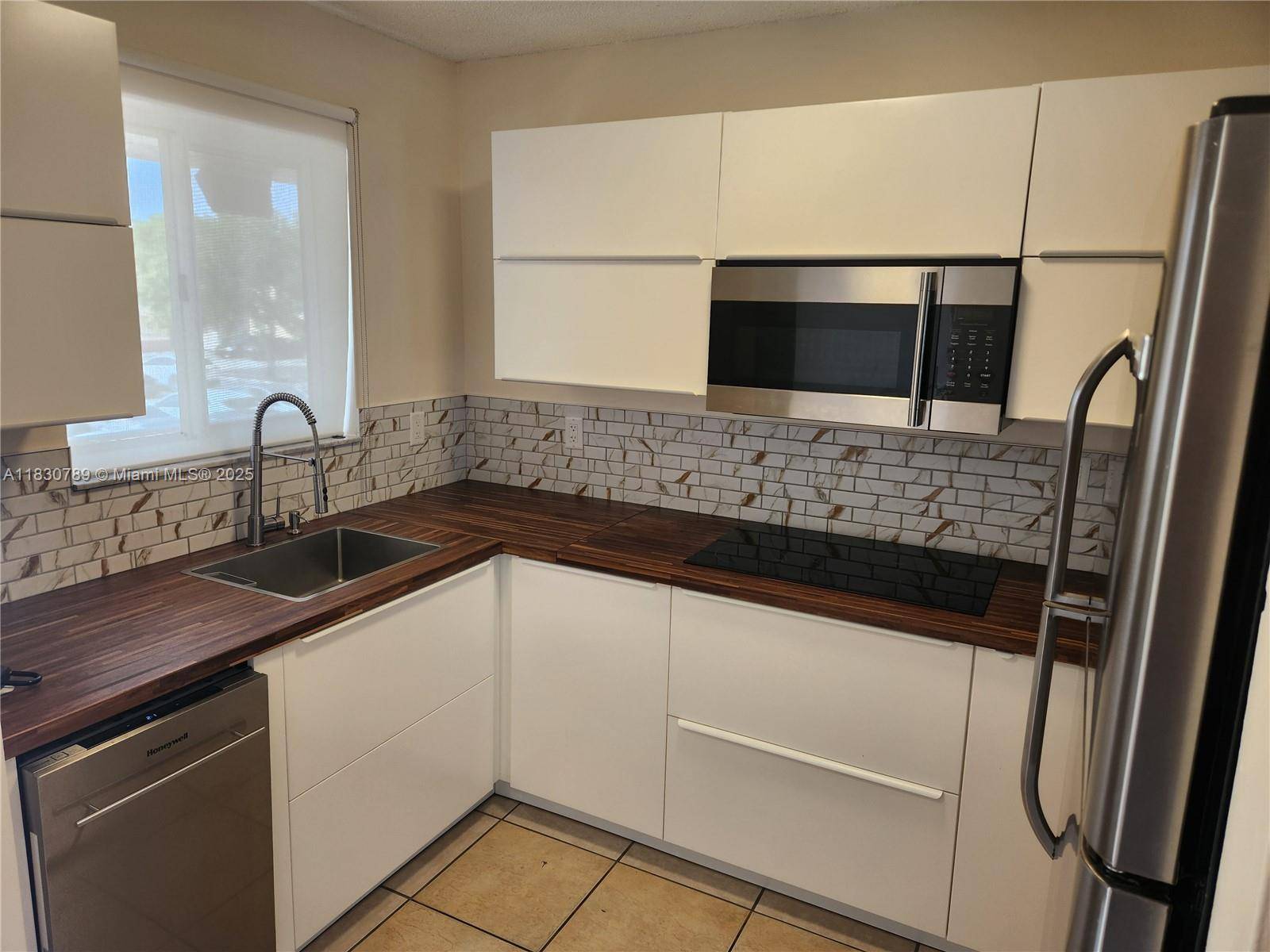 Hialeah, FL 33018,7905 W 30th Ct #209