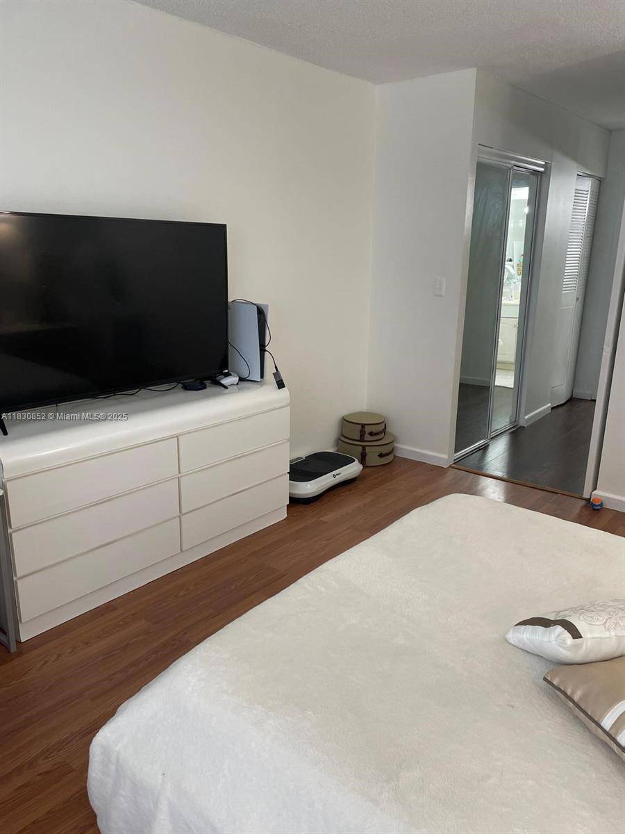 Aventura, FL 33160,2750 NE 183rd St #1707