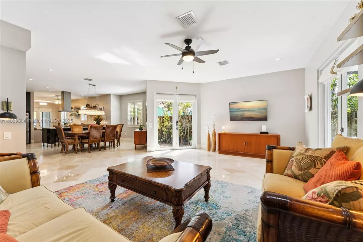 Fort Lauderdale, FL 33315,704 SW 16th St