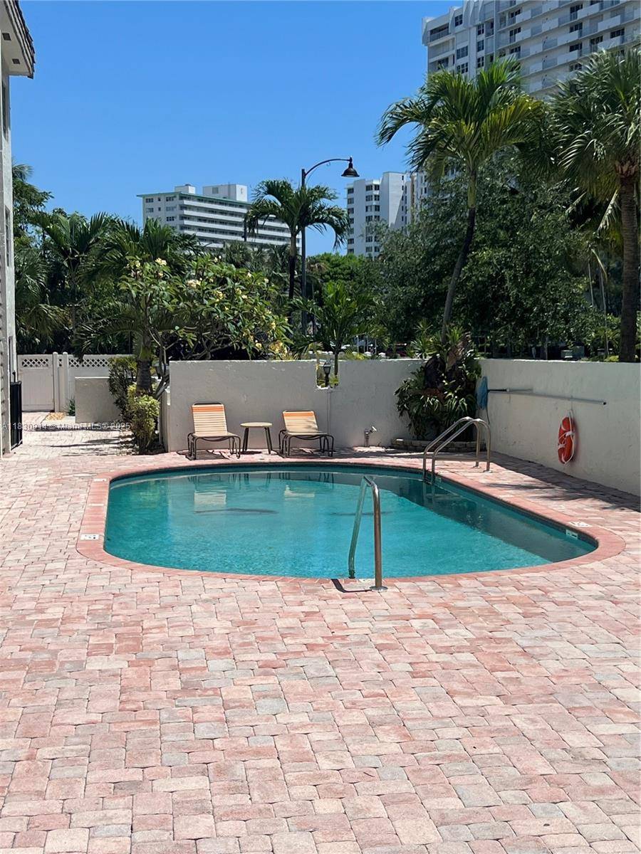 Fort Lauderdale, FL 33308,4143 N Ocean Blvd #303