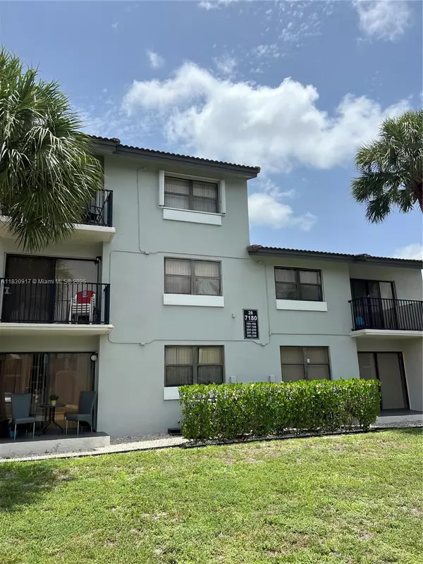 Hialeah, FL 33015,7180 NW 179th St #109