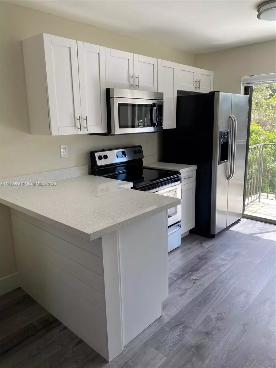 Hialeah, FL 33016,2730 W 60th Pl #204