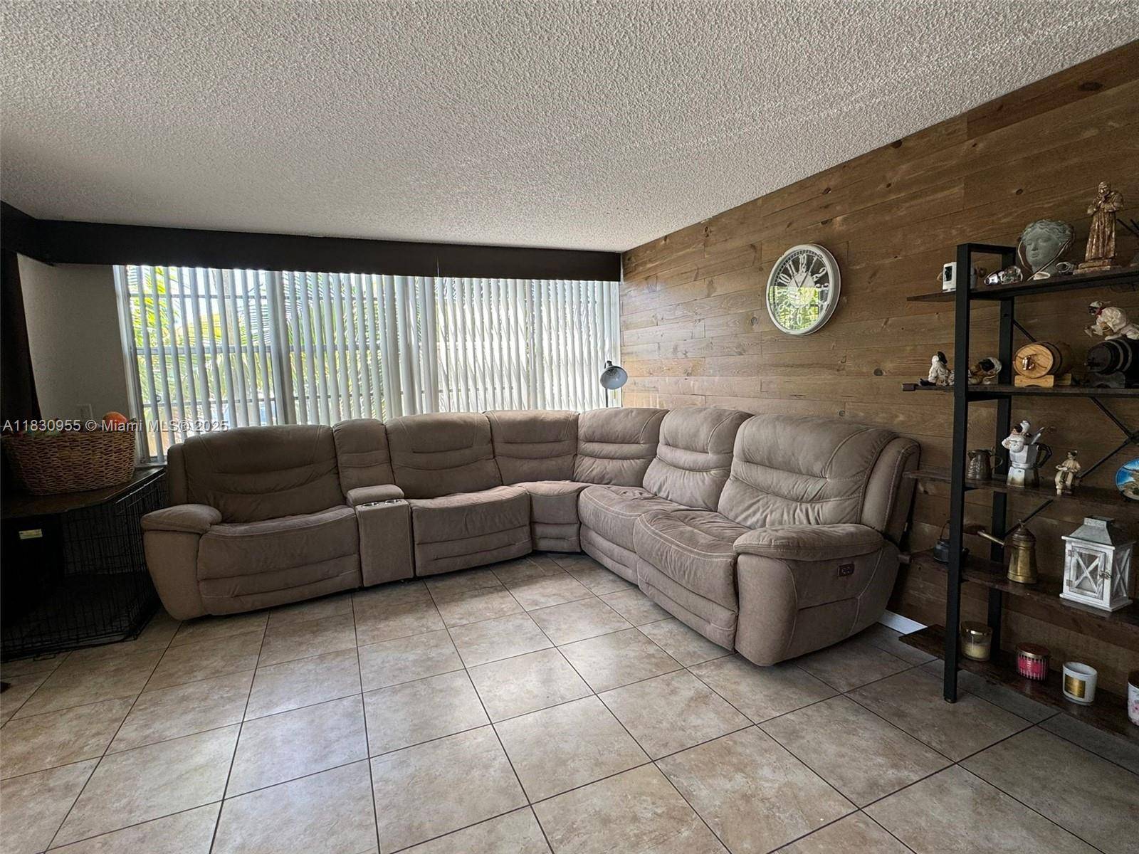 Hollywood, FL 33020,2761 Taft St #110
