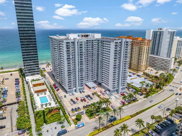 Hallandale Beach, FL 33009,2030 S Ocean Dr #216