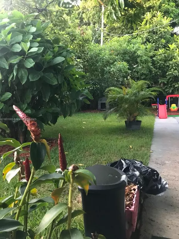 266 E 12th St #0, Hialeah, FL 33010