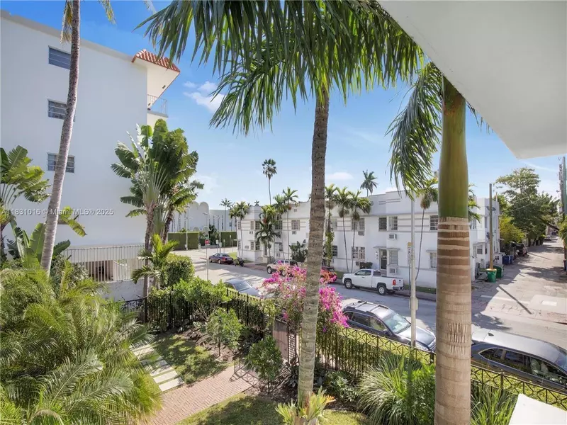725 14th Pl #7, Miami Beach, FL 33139