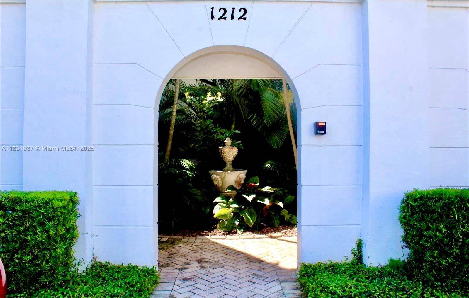 Fort Lauderdale, FL 33301,1212 SE 2nd Ct #103