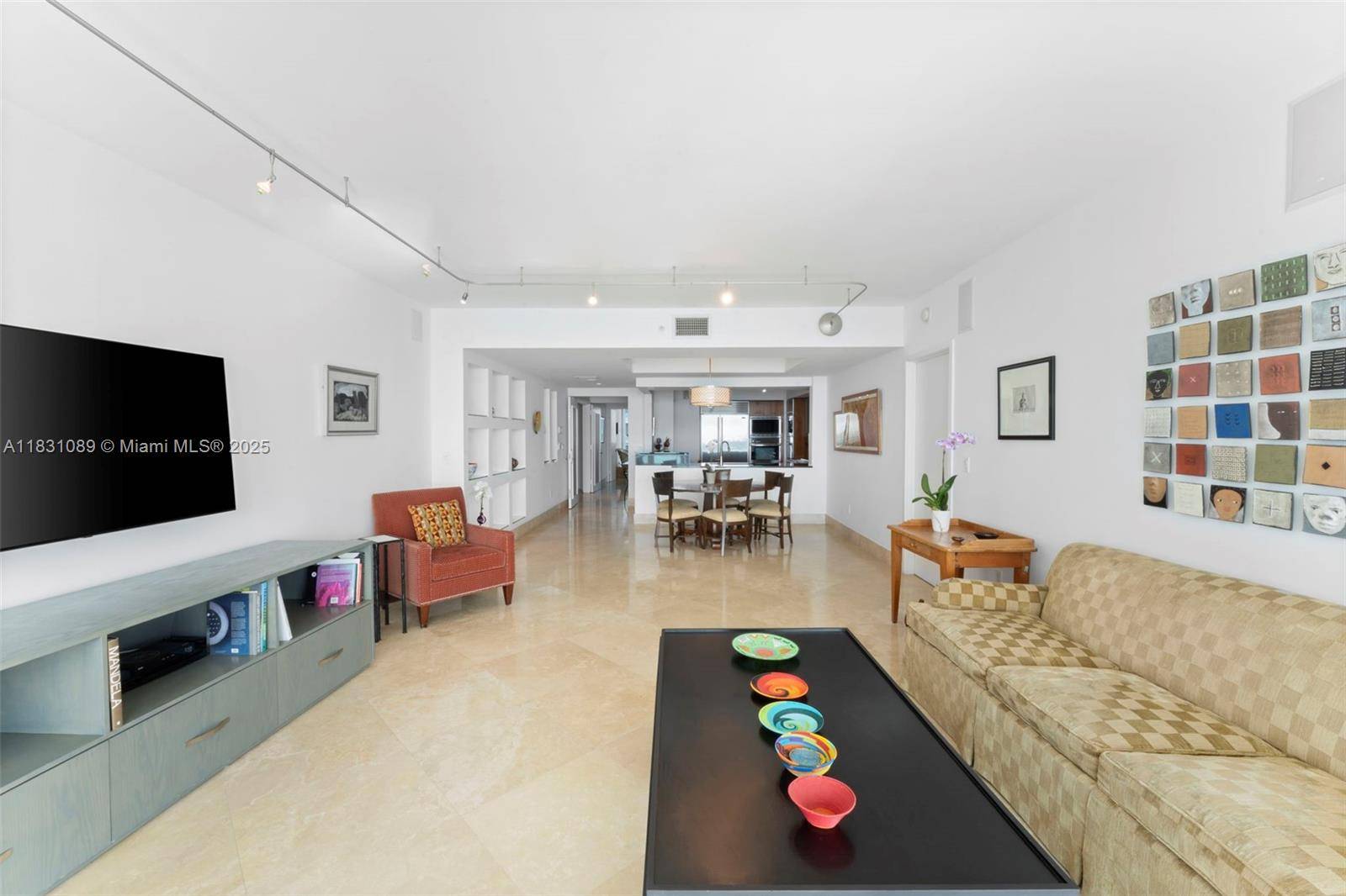 Miami, FL 33131,1331 Brickell Bay Dr #2807
