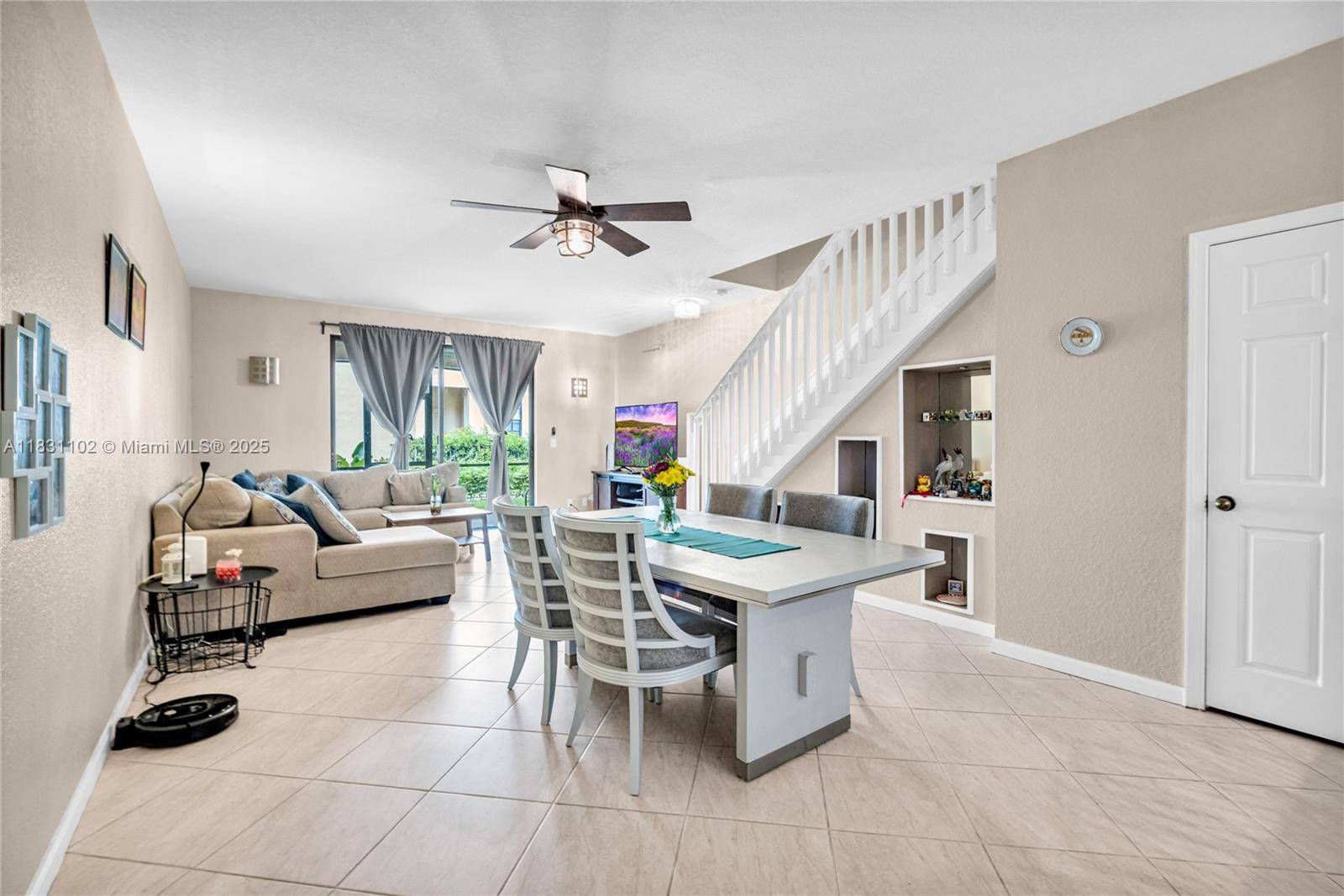 Weston, FL 33332,4137 Briar Ln #4137