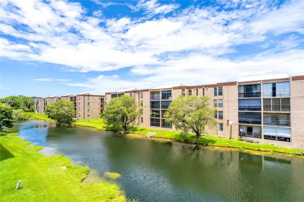 Miami, FL 33172,8895 Fontainebleau Blvd #301