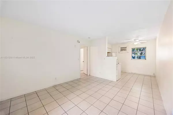 Fort Lauderdale, FL 33316,400 SE 31st St #2
