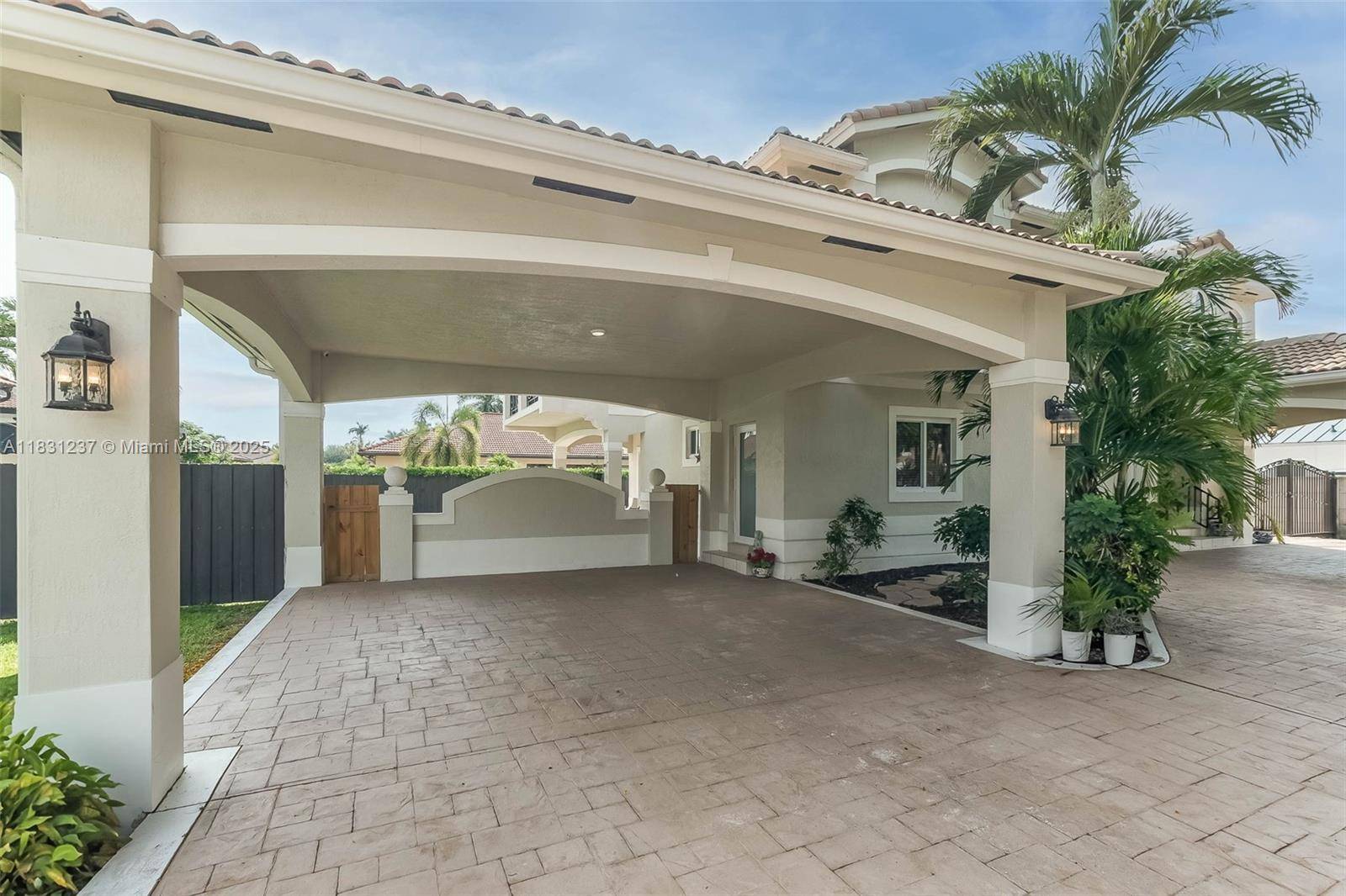 Miami, FL 33185,4665 SW 159th Ct