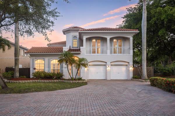 11388 NW 68th St, Doral, FL 33178