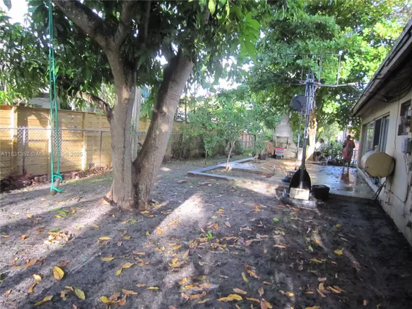 Miami, FL 33161,1112 NE 110th St