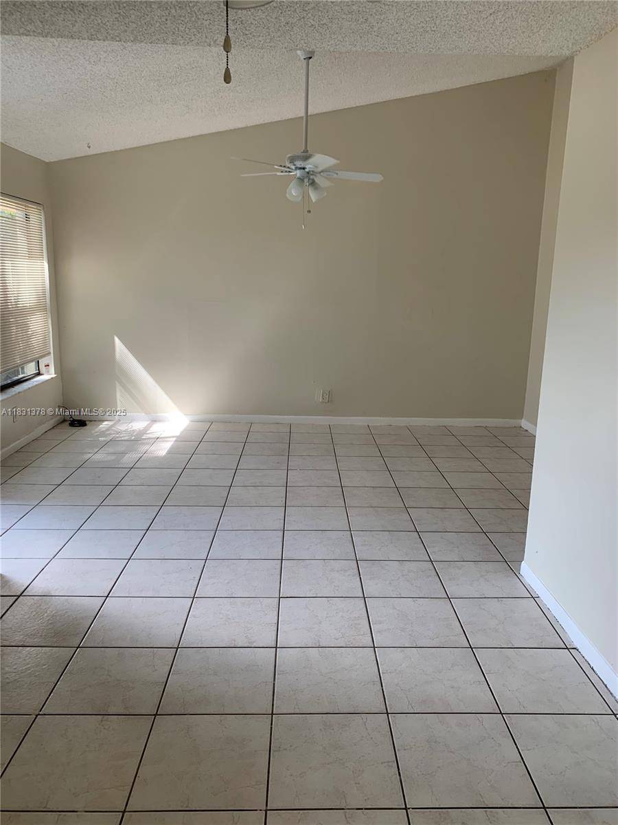 1314 White Pine Dr #8-B, Wellington, FL 33414