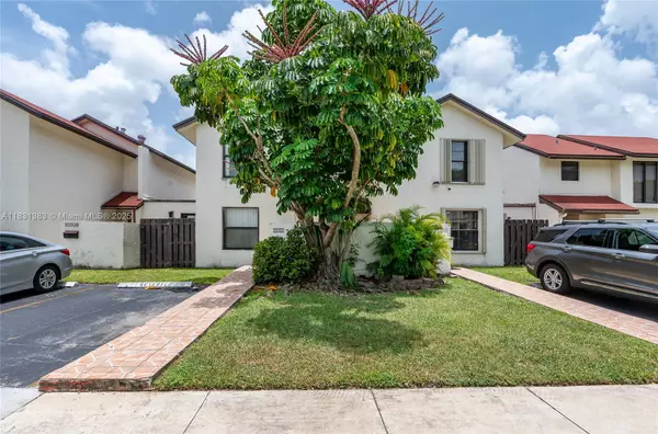 Miami, FL 33172,10114 NW 4th Ln #3-12